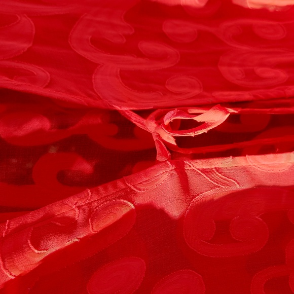 Lilly Pulitizer Motley Swirl Jacquard Coverup - Picture 6 of 8